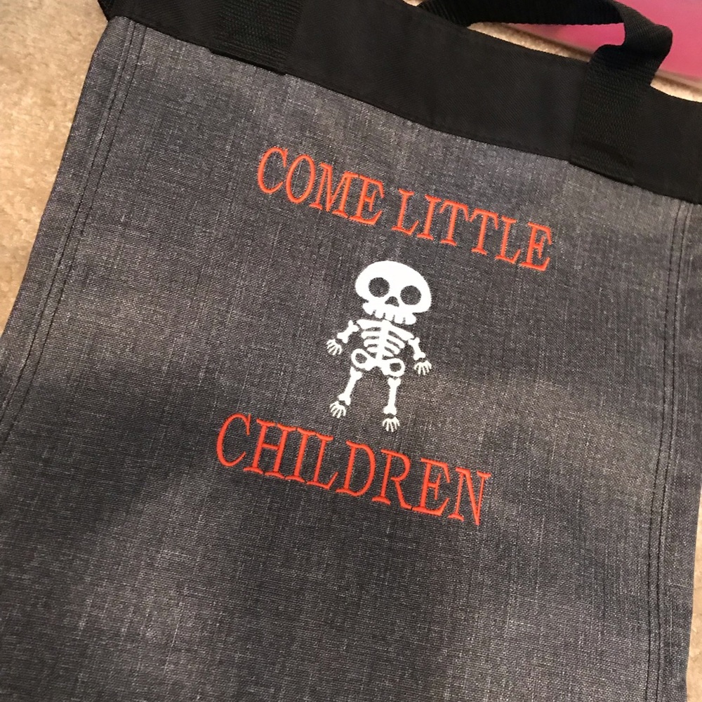 Essential storage tote - personalized